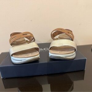 Women's Tan and Cream Sandals made in Italy size 38 leather sandals